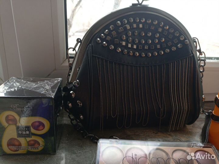 Косметика+бижутерия пакетом новая