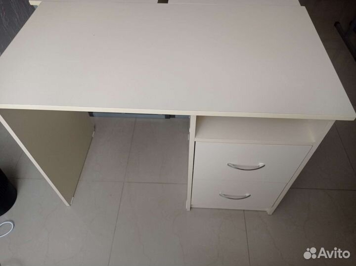 Письменный стол