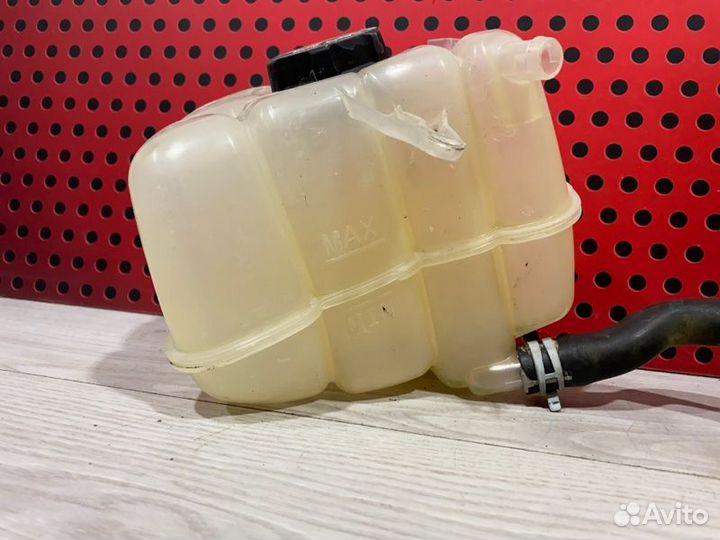 Бачок расширительный Volvo Xc60 джип/SUV 5дв