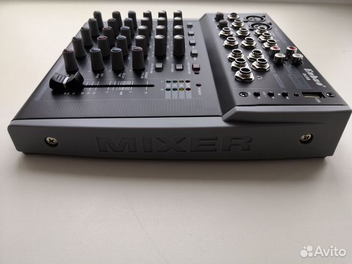 Микшерный пульт