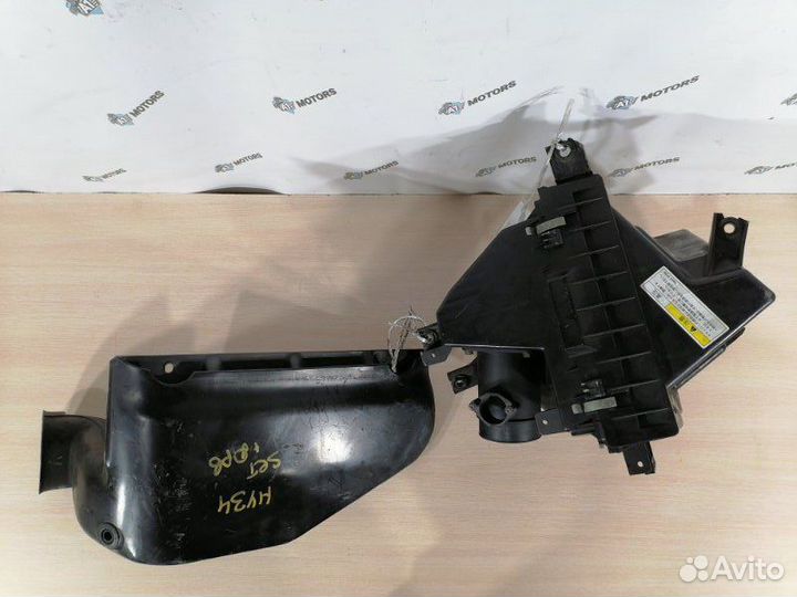 Корпус воздушного фильтра Nissan Cedric HY34