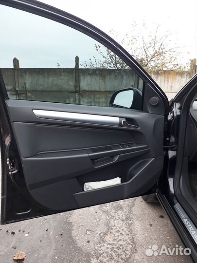 Opel Astra 1.6 МТ, 2010, 260 000 км