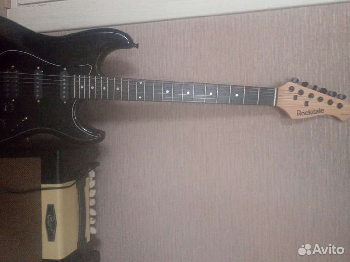 Акустическая гитара