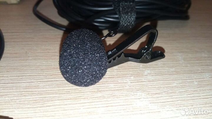 Микрофон петличный чувствительный для смартфона