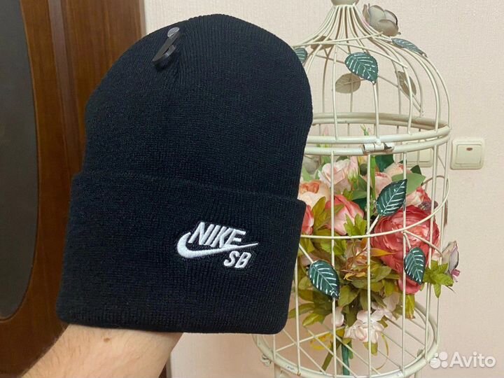 Комплект Шапка и перчатки найки