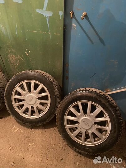 R15 Nokian Tyres Nordman 5 185/65, PCD 4x98 DIA 10