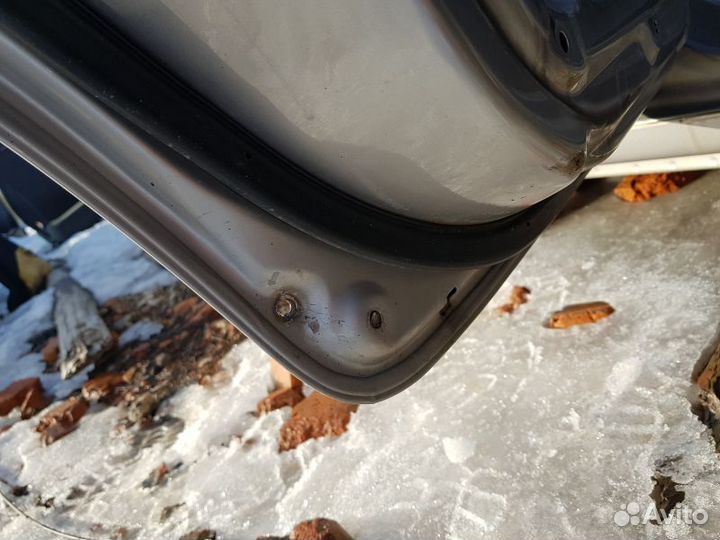 Дверь задняя левая Hyundai Terracan