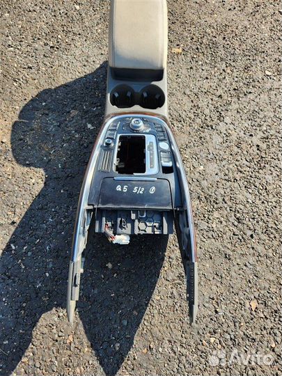 Консоль кпп Audi Q5 2008-2012