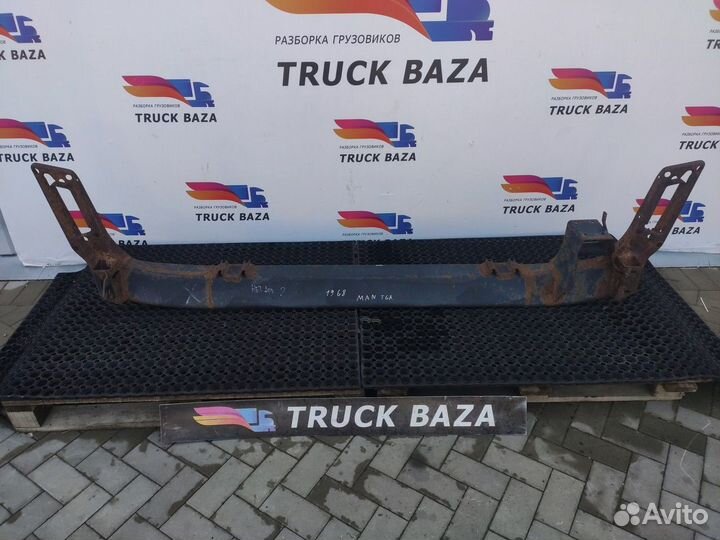 Усилитель переднего бампера