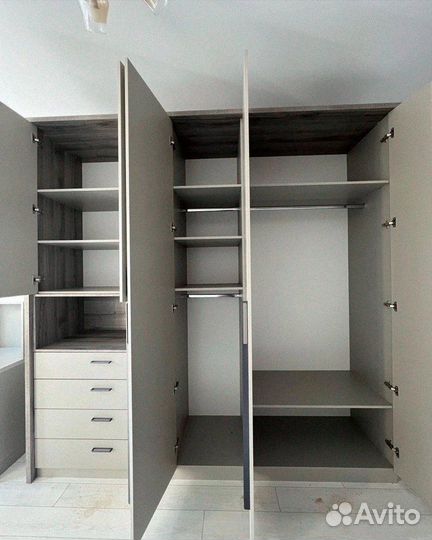 Шкаф распашной на заказ от фабрики