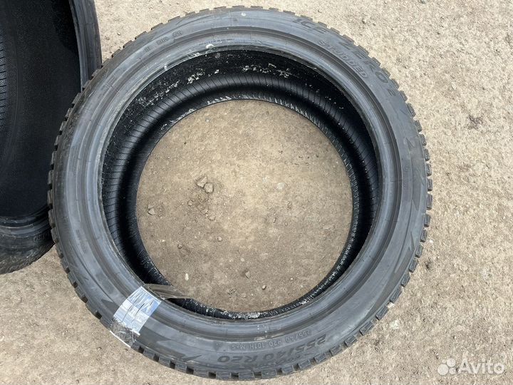 Pirelli Ice Zero 2 255/40 R20 101H