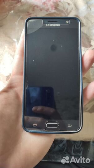 Телефон Samsung galaxy j5