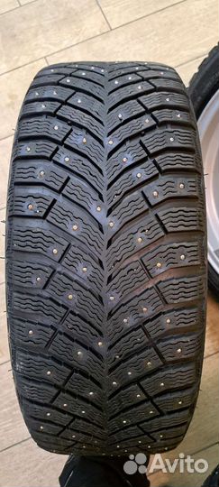Michelin X-Ice North 4 225/45 R17