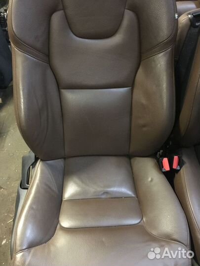Сиденья Volvo XC90 2015- коричневый