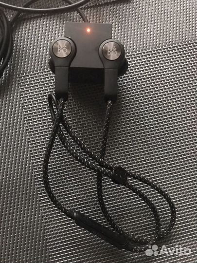 Наушники Bang and Olufsen H5