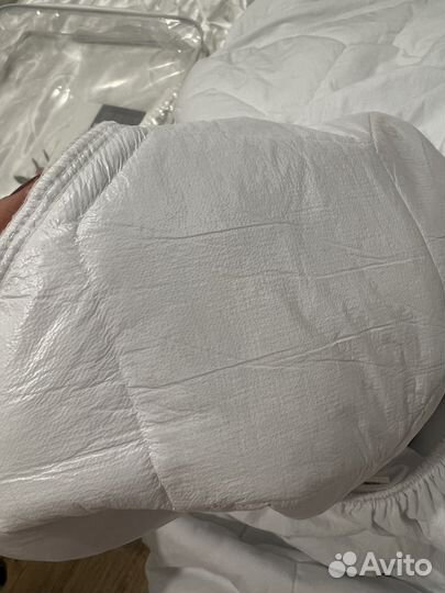 Наматрасник Moon