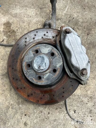 Ступица передняя левая Mercedes-Benz S-Class W221