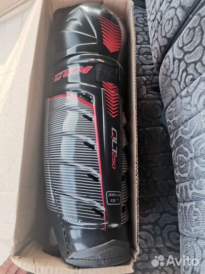 Щитки хоккейные размер 15