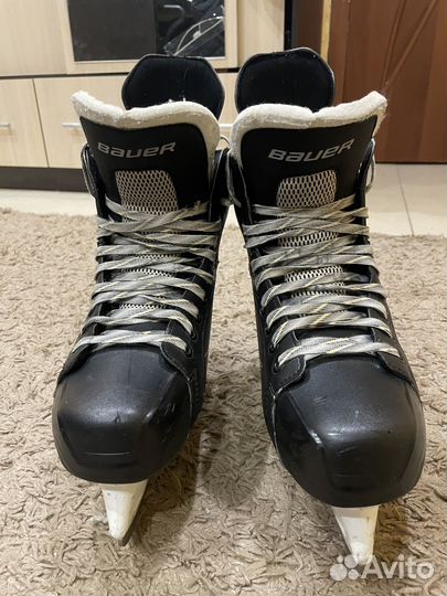 Хоккейные коньки бауэр