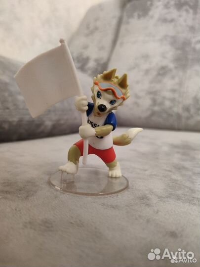 Фигурки волк забивака Сочи FIFA 2018 игрушки