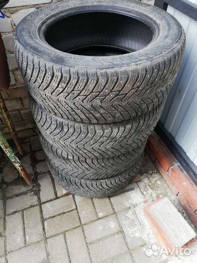 Nokian Tyres Hakkapeliitta 8 215/55 R16 97