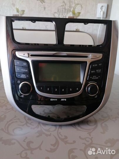 Штатная магнитола на hyundai solaris 1