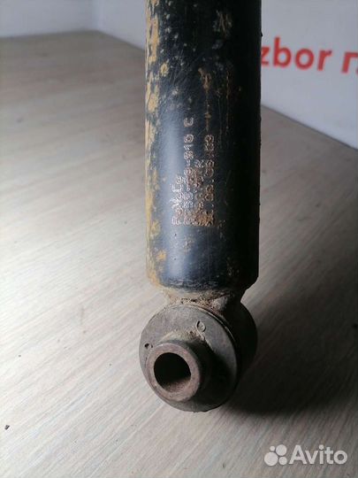 Амортизатор задний Mazda 3 bk оригинал