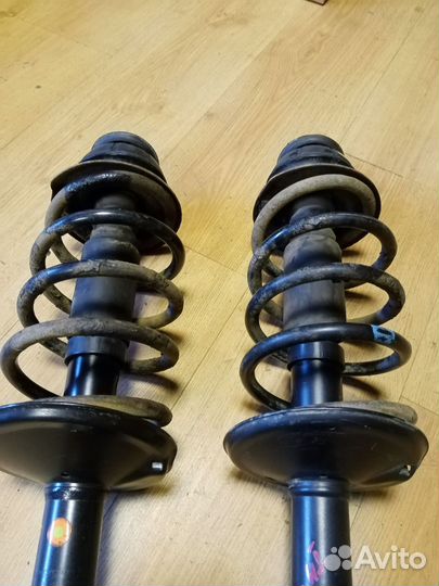 Амортизаторы перед. Рено логан1