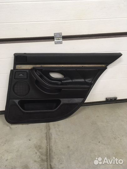 Задняя правая обшивка двери bmw e38
