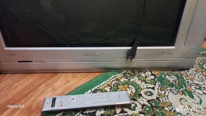 Телевизор Philips 29