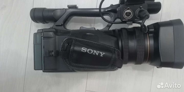 Профессиональная видеокамера Sony HVR Z5E