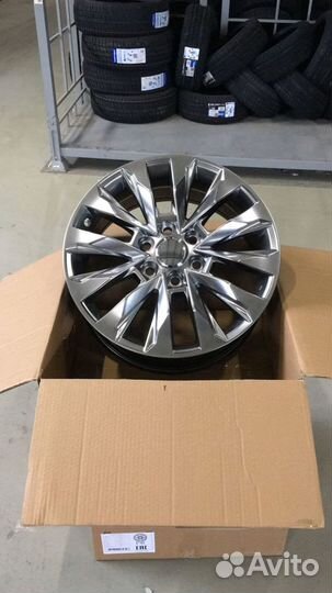 Диски R18 FR replica TY5558 для Toyota LC300