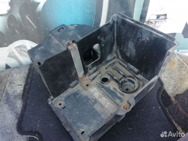 Площадка под акб Ford Focus ll