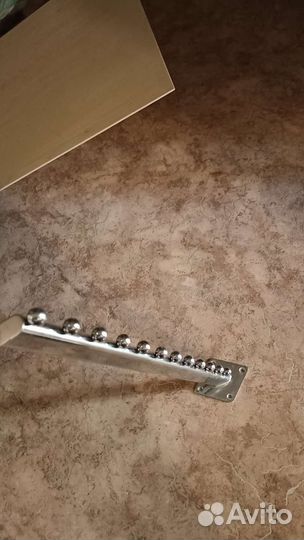 Кронштейн для вешалок