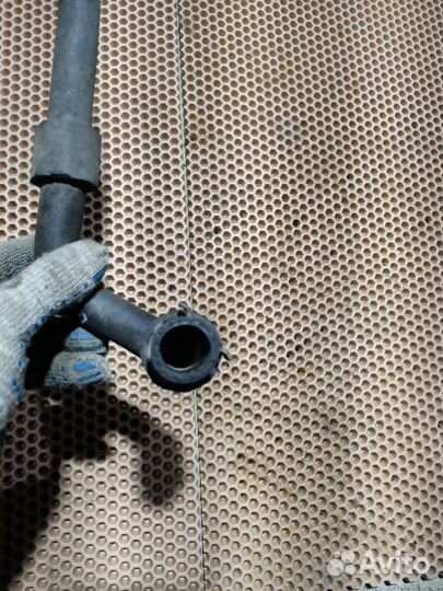 Патрубок системы охлаждения Volkswagen Golf 5G1