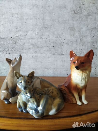 Фарфоровые статуэтки Европа Лисы