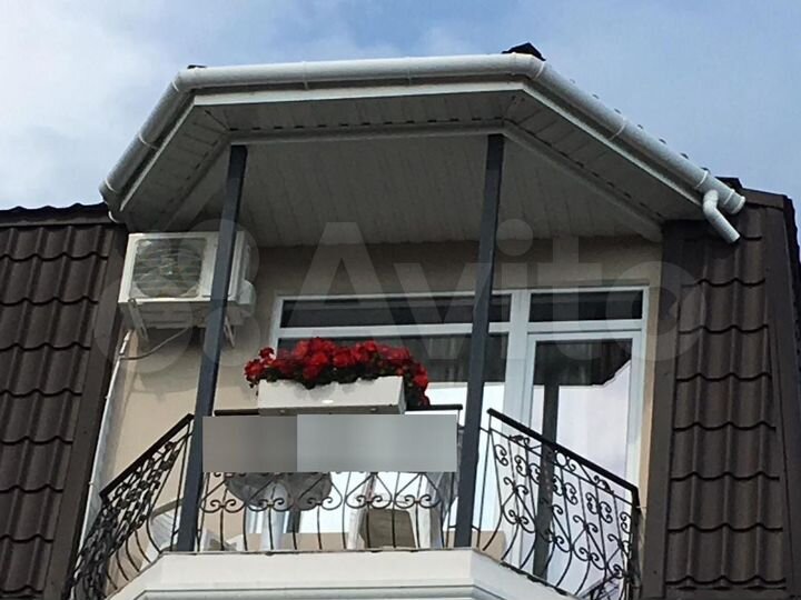 Комната 35 м² в 9-к., 2/4 эт.