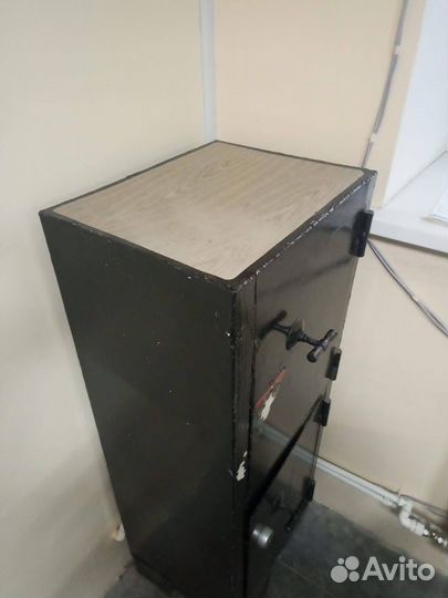 Сейф металлический б/у