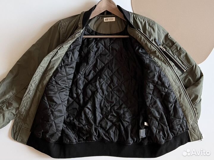 Бомбер для девочки 152 hm