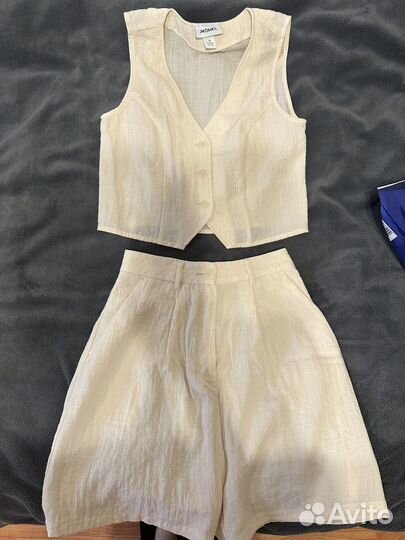 Комплект жилет и шорты