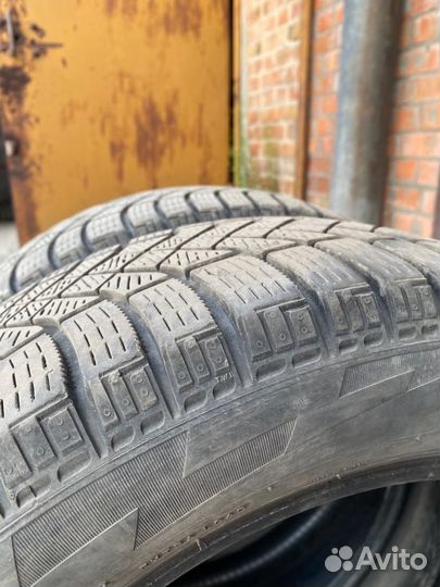 Pirelli Ice Zero FR 205/55 R16