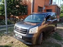 Toyota Noah 2.0 CVT, 2010, 245 000 км, с пробегом, цена 1 500 000 руб.