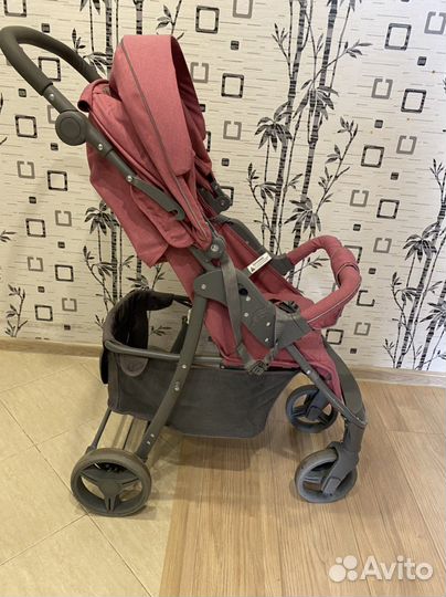 Коляска прогулочная