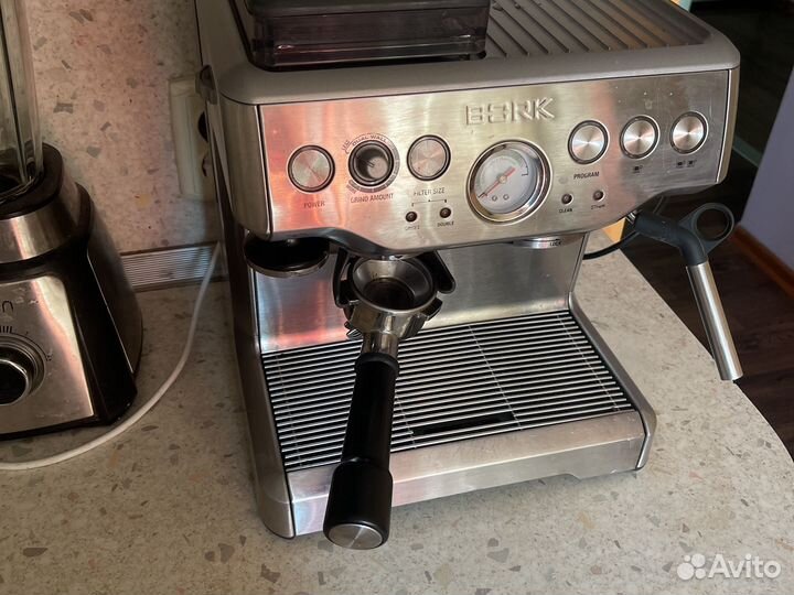 Кофемашина bork c801 рабочая профессиональная