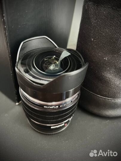 Объектив olympus zuiko digital ED 8mm f/1.8 PRO