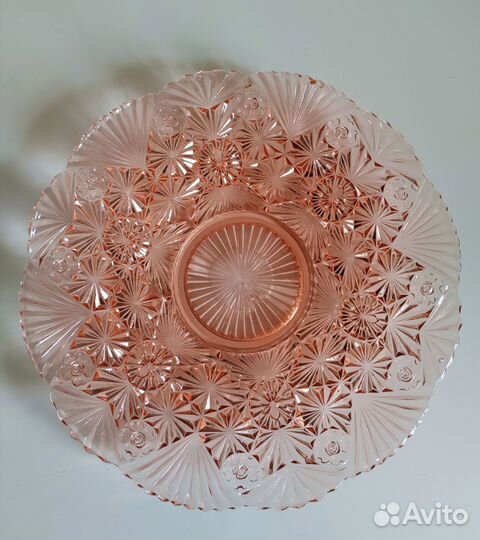 Блюдо цветное розалиновое стекло