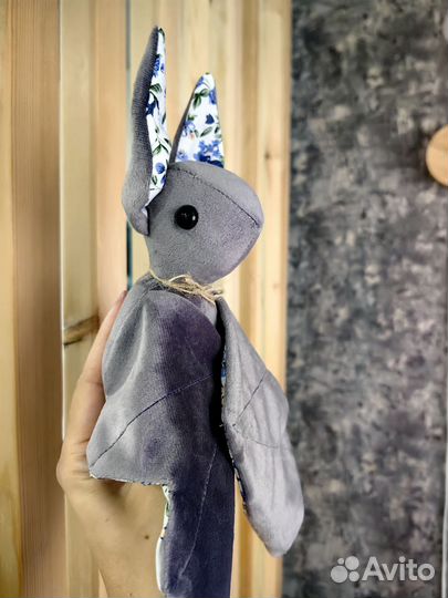 Летучая мышка игрушка