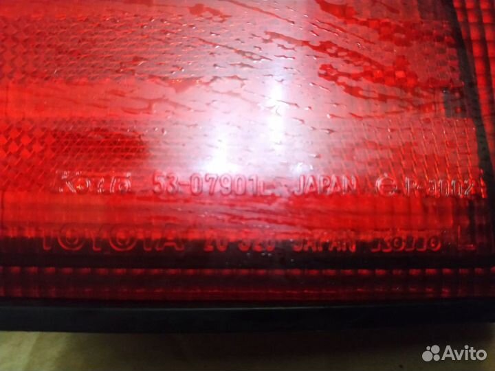 Фонарь задний Toyota Carina
