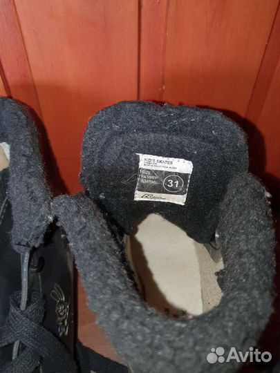 Коньки хоккейные