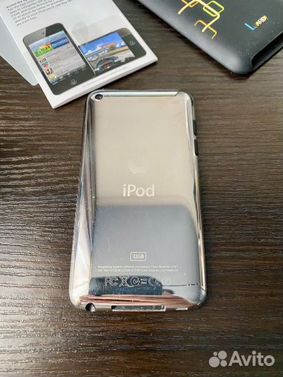 Плеер Apple iPod touch 4 32 gb black